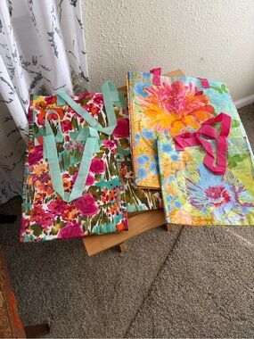 Bundle of 4 Pier 1 Import reusable totes